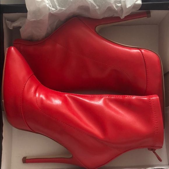 Heel-boots Size 7 - Picture 4 of 5